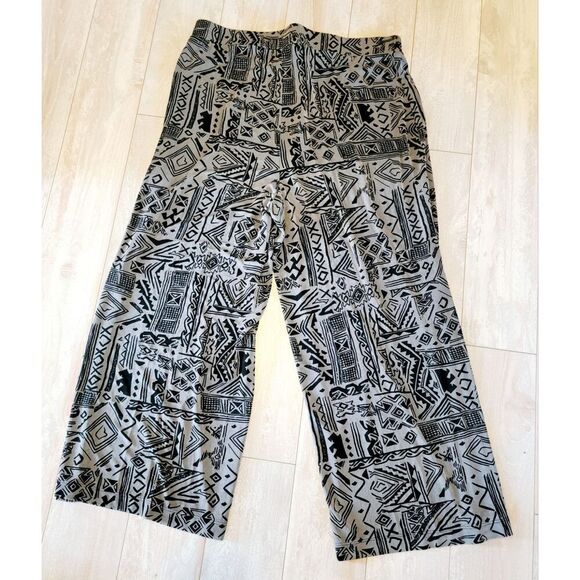 Chico's Travelers 3 Black & Gray Geometric Cropped Pants XL Pull-ON - Picture 4 of 7